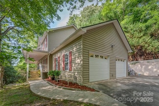26 Ginsing Point, Pisgah Forest, NC 28768