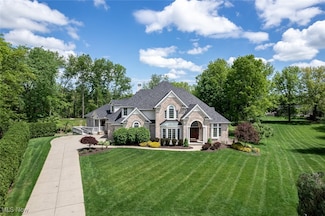 2706 Forest Lake Dr, Westlake, OH 44145