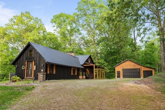 18156 Thompson Ridge Rd, Laurelville, OH 43135