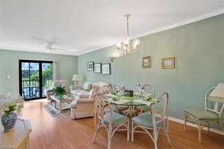 4245 27th Ct SW Unit 203, Naples, FL 34116