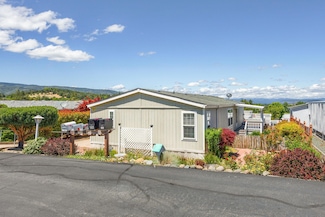 3955 S Stage Rd Unit 101, Medford, OR 97501