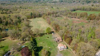 428 Trafton Rd, Oakland, ME 04963