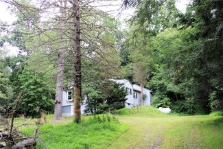 136 Ashe Dr, Kittanning, PA 16201