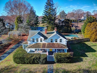 14 W Mystic Ave, Mystic, CT 06355