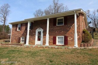 35 Apricot Ln, Galax, VA 24333