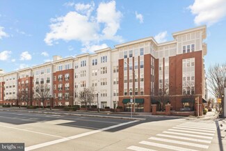 2655 Prosperity Ave Unit 412, Fairfax, VA 22031
