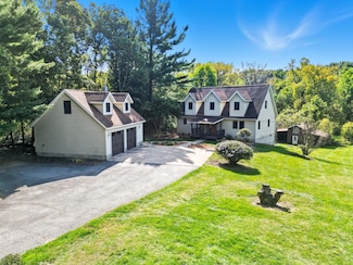 450 E Greening Rd, Chesterton, IN 46304