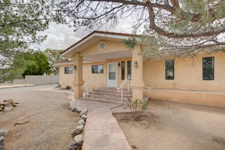 220 Camino Cinco SW, Albuquerque, NM 87105