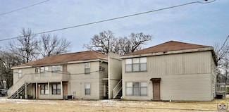111 NW Hardt Ave, Topeka, KS 66608