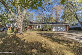 7030 Hickory Ridge Rd, Sylvania, OH 43560