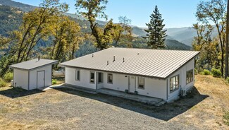1499 Lower Sabertooth Rd, Titlow Hill, CA 95525