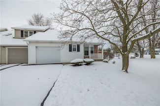 6 Dutch Valley, Rochester, NY 14624