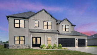 2015 Fairway Dr, Auburn, IN 46706