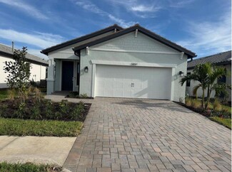 5894 Talon Preserve Dr, Nokomis, FL 34275