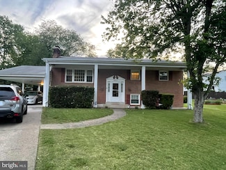 5810 Sunderland Ct, Alexandria, VA 22315