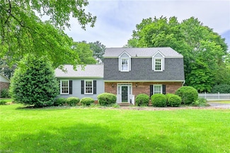 6848 Rollingwood Dr, Clemmons, NC 27012