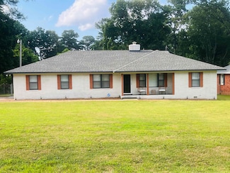 1370 Oakwood Dr, Memphis, TN 38116