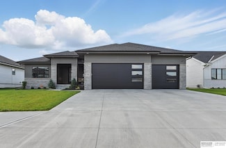 5508 N 208 St, Elkhorn, NE 68022