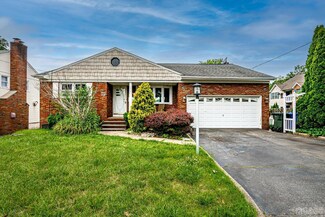225 Remsen Ave, Avenel, NJ 07001
