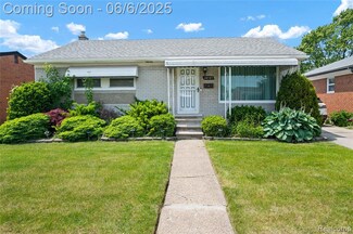 24585 Johnston Ave, Eastpointe, MI 48021