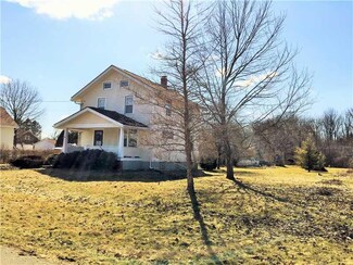 29 11th St, Bessemer, PA 16112