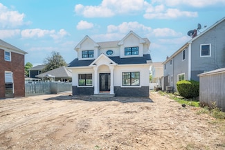 49 E Cherry St, Hicksville, NY 11801