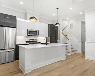 115 Thurston St Unit H, Somerville, MA 02145