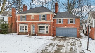 1542 Kew Rd, Cleveland, OH 44118