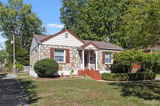 8251 Montreal Dr, Saint Louis, MO 63132