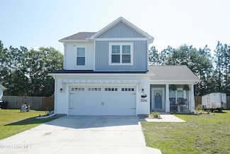 215 Chestwood Dr, Hubert, NC 28539