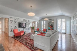 2000 W 69th St, Mission Hills, KS 66208