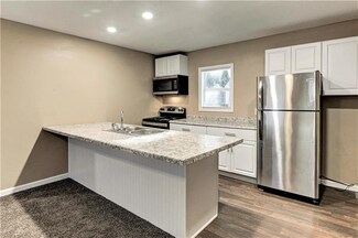 1634 S Sterling Ave, Independence, MO 64052