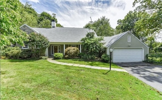 2 Rock Hill Ln, Scarsdale, NY 10583