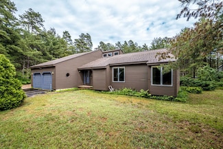 57 Fawn Dr, Silver Lake, NH 03875