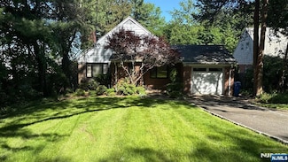 384 Audubon Rd, Englewood, NJ 07631