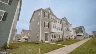 42 Rolling Branch Dr, Ranson, WV 25438