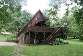 512 Roger St, Huntingburg, IN 47542