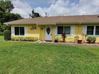 1907 Canterbury Ln Unit 14, Sun City Center, FL 33573