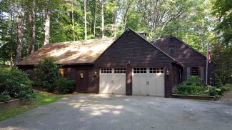 29 Woodbury Rd, Weare, NH 03281