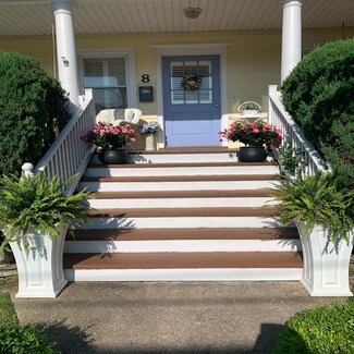 8 Riverdale Ave, Monmouth Beach, NJ 07750