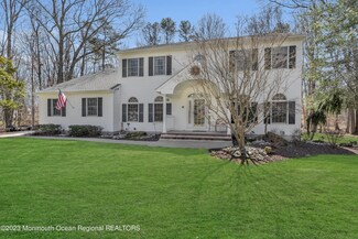 15 Monarch Ln, Freehold, NJ 07728