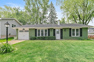 1405 Newcastle Ln, Hoffman Estates, IL 60169