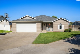407 Westridge Dr, Grandview, WA 98930