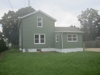 603 W Brown St, Harvard, IL 60033