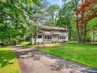 54 Jean St, Ramsey, NJ 07446