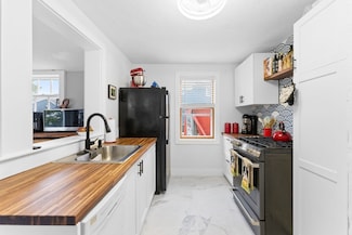 24 Elliot St, Winthrop, MA 02152