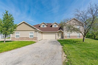 4450 Westchester Dr NE Unit C, Cedar Rapids, IA 52402