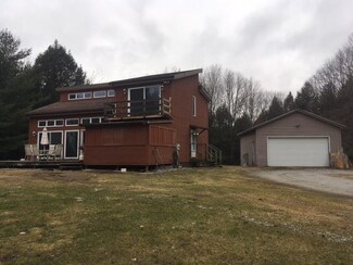 215 Beverly Rd, Highgate Center, VT 05459