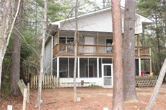 16 Maple Rd, Arden, NC 28704