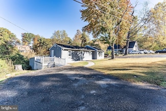 7822 Oak St, Manassas, VA 20111